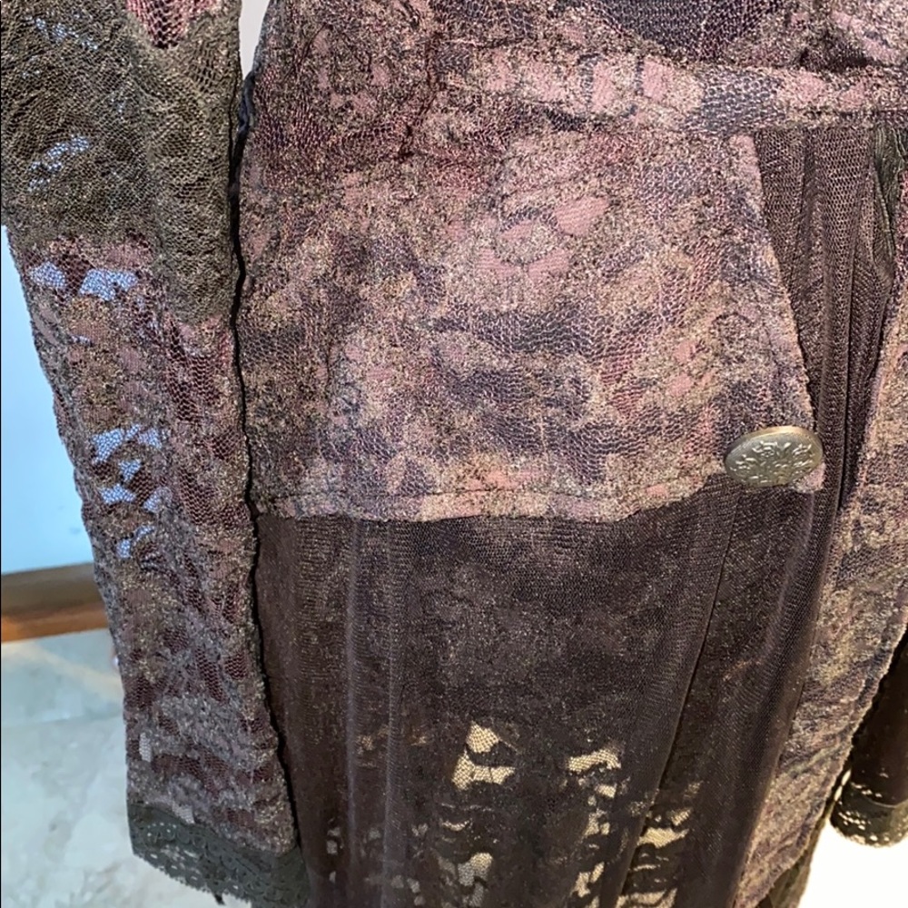 Lace Trench Coat - Picture 4 of 11